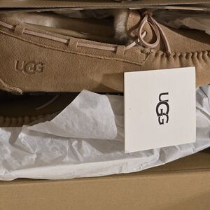 UGG Dakota Chestnut Moccasin NWB Unworn Womens Size 11 Perfect Condition NWT